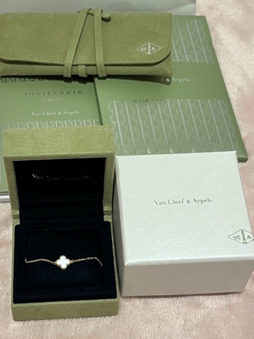 Van Cleef & Arpels Gold Alhambra Bracelet - Picture 5 of 6